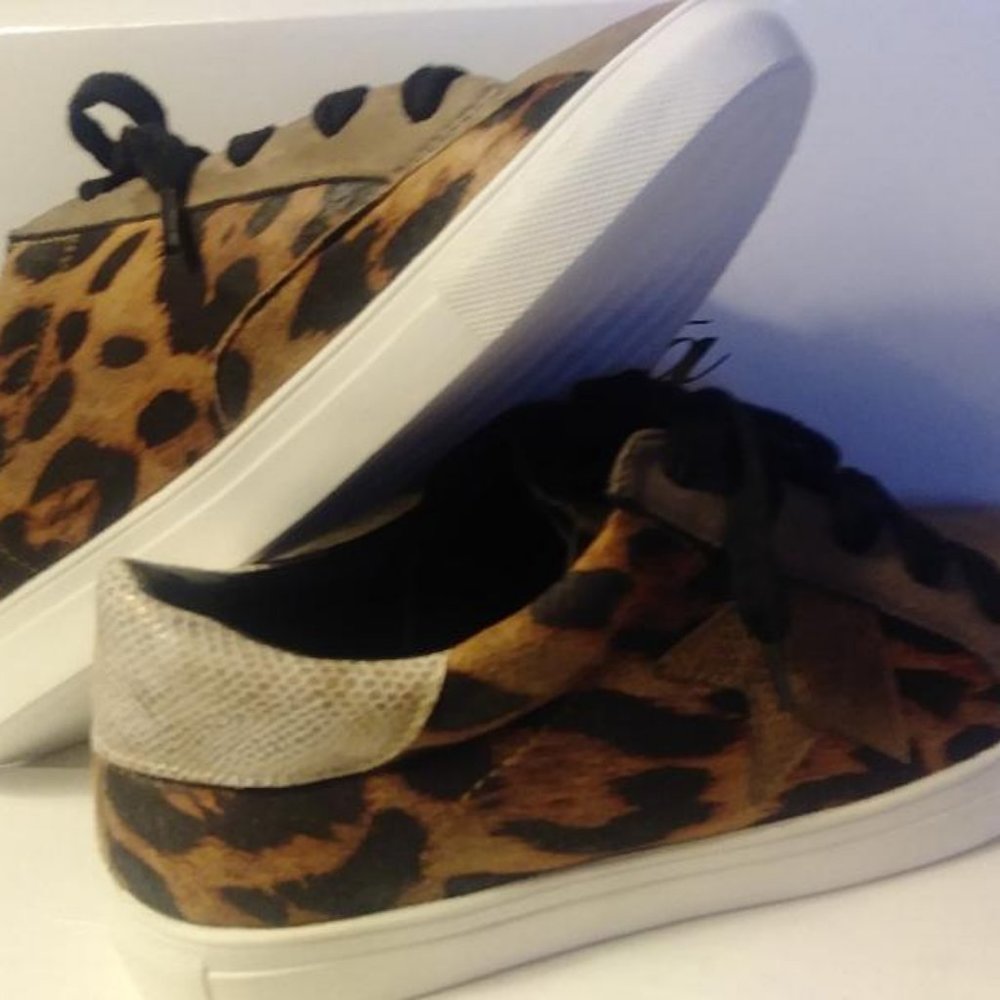 Mata Lace-up COCO sneakers. Leopard print. NEW! size 7